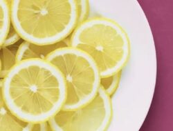 7 Manfaat Minum Air Lemon, Termasuk Cegah Batu Ginjal